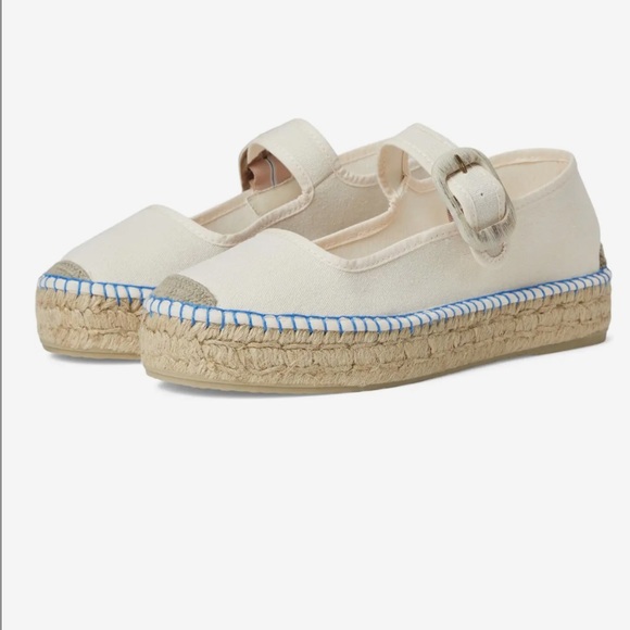 Free People Cream Espadrilles with Blue Trim - Picture 1 of 3